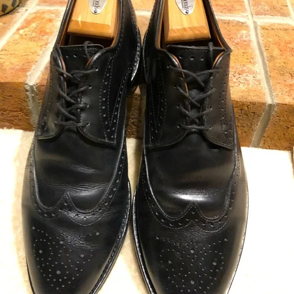 Allen Edmonds Hinsdale Black Leather Men’s Lace Up Wingtips Oxfords Shoes 10 Allen Edmonds Hinsdale Wingtip Oxfords Mens Shoes Size 10.5  main image 2